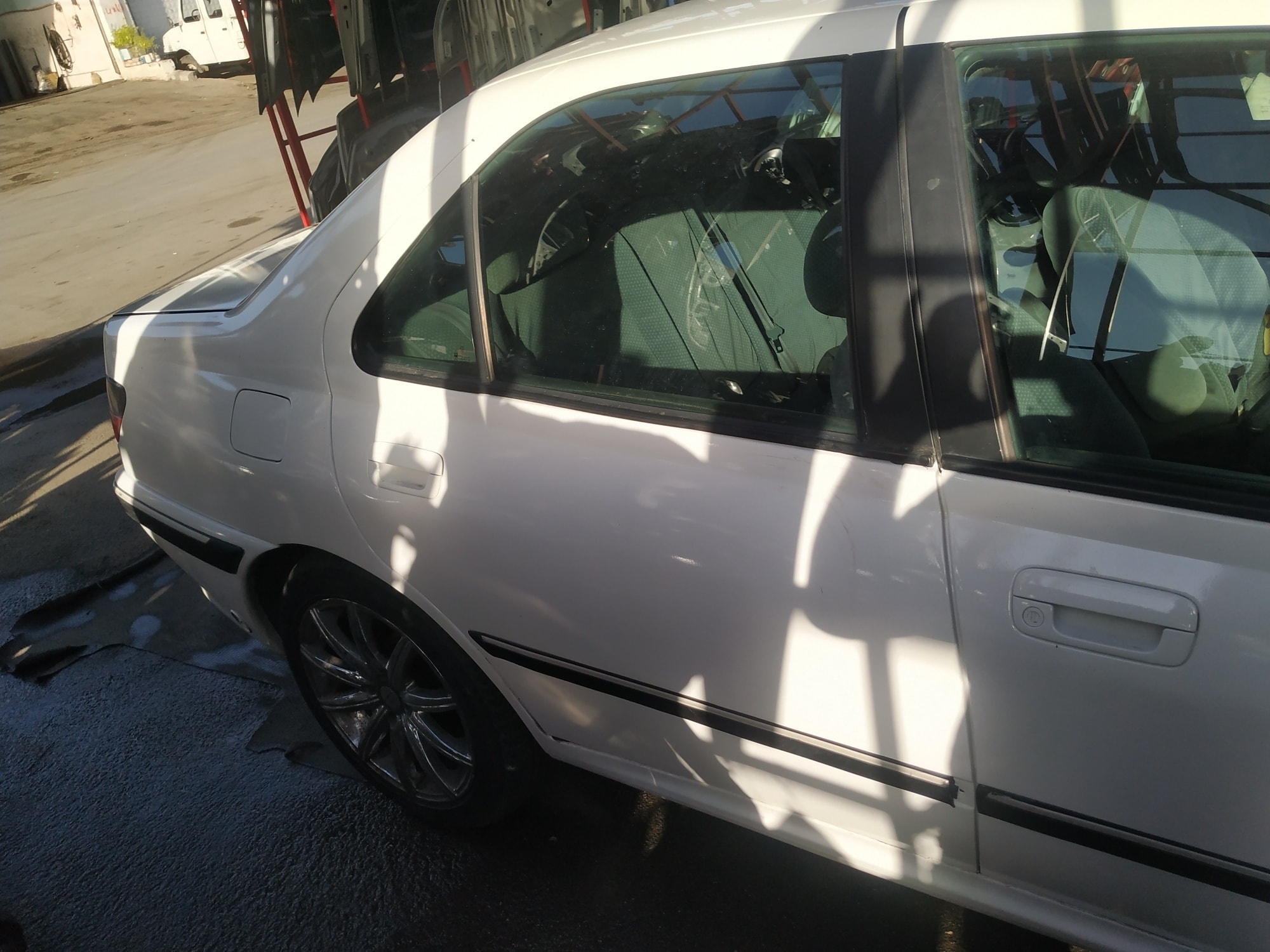 peugeot 406 sag arka kapı